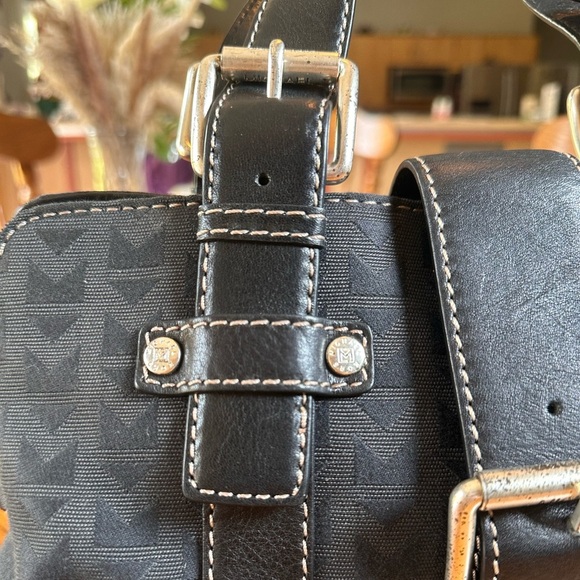 MICHAEL KORS BLACK PEBBLED
LEATHER SATCHEL - MEDIUM
BELTED TOTE HANDBAG - Picture 8 of 11